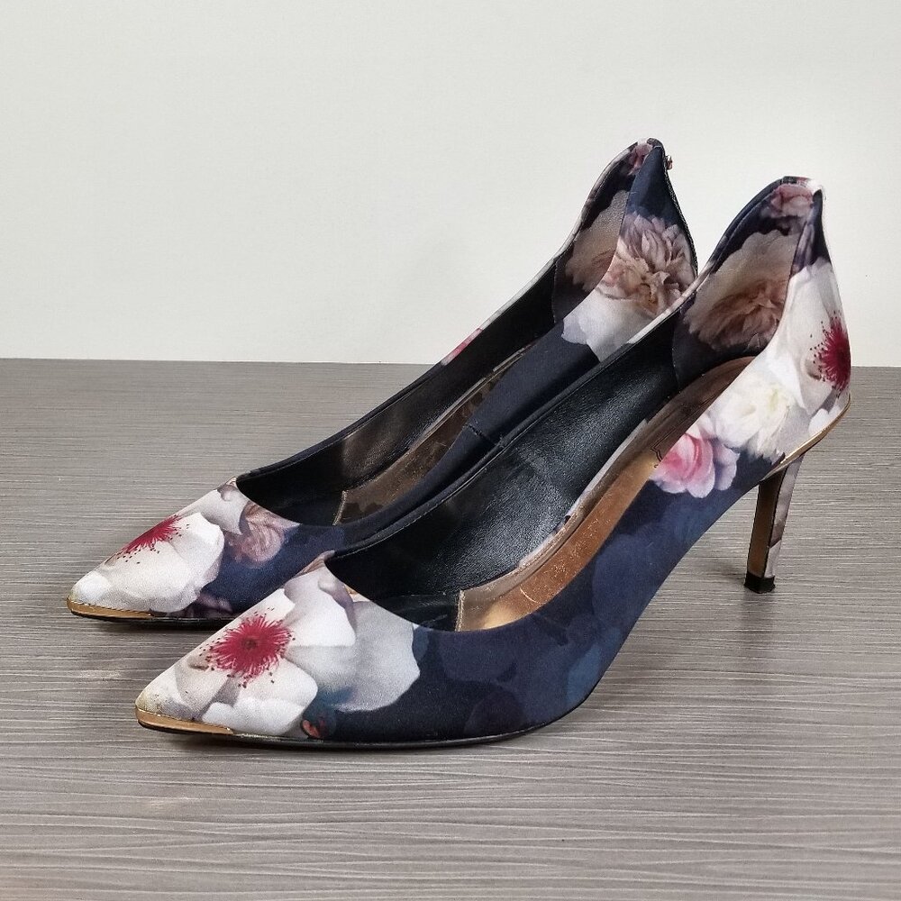 Ted Baker Kawaap Pointed Toe Pumps, Floral Print Satin, Womens Size 9 M / 39
